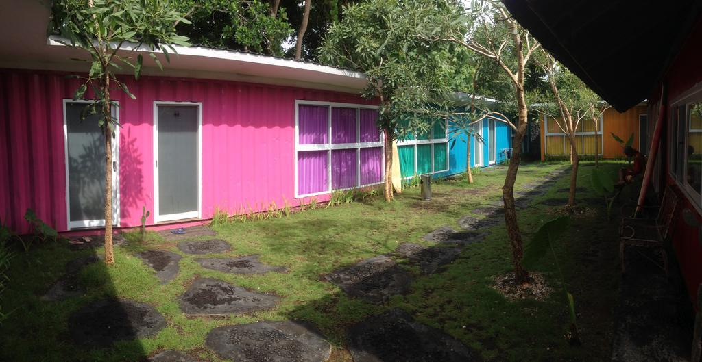 Hotel Kubu Container Uluwatu Exterior foto