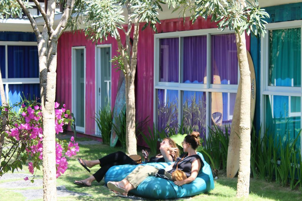 Hotel Kubu Container Uluwatu Exterior foto
